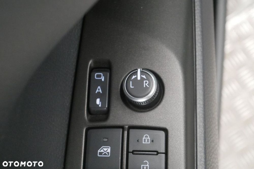Toyota Camry 2.5 Hybrid Executive CVT - 34