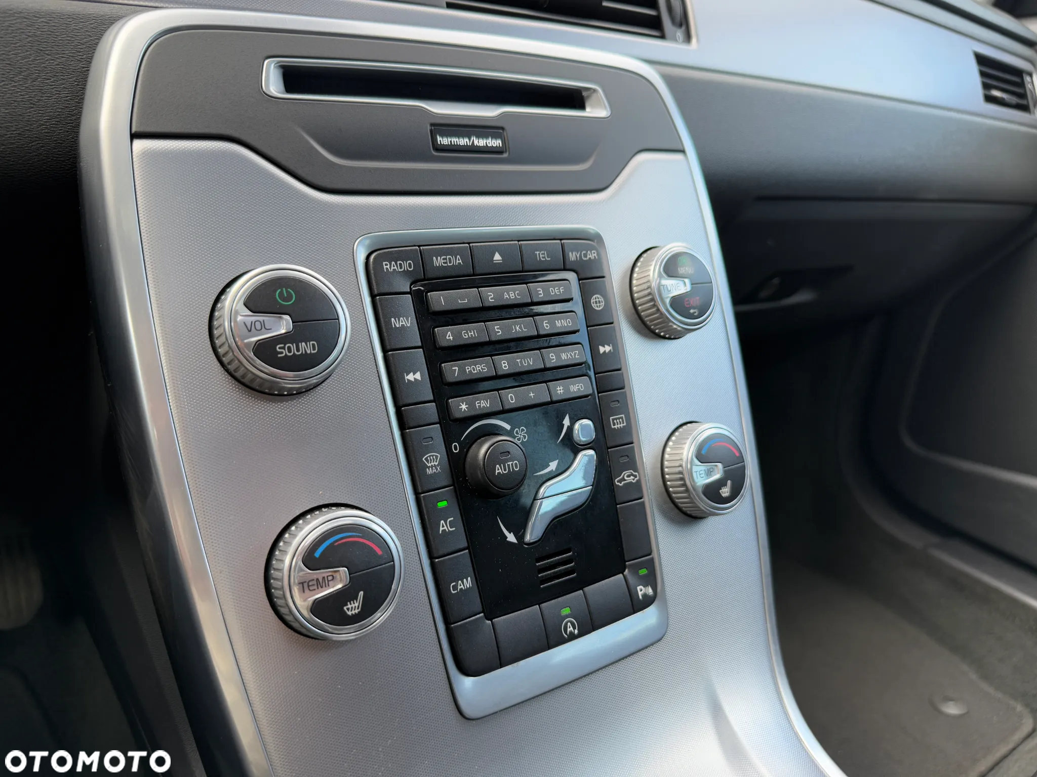 Volvo V70 D4 Drive-E Dynamic Momentum - 32