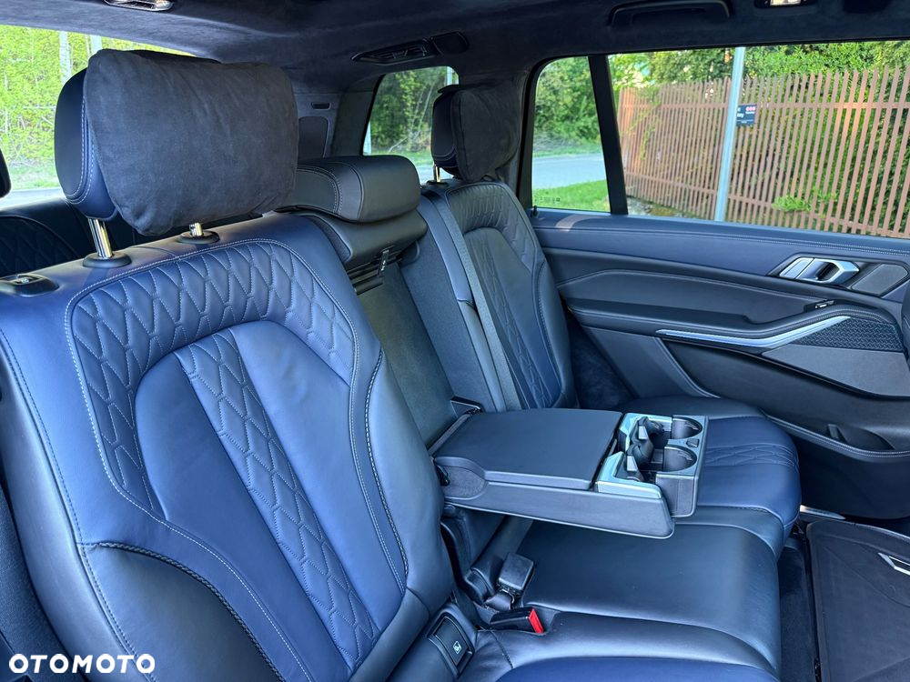 BMW X7 M50d sport - 34