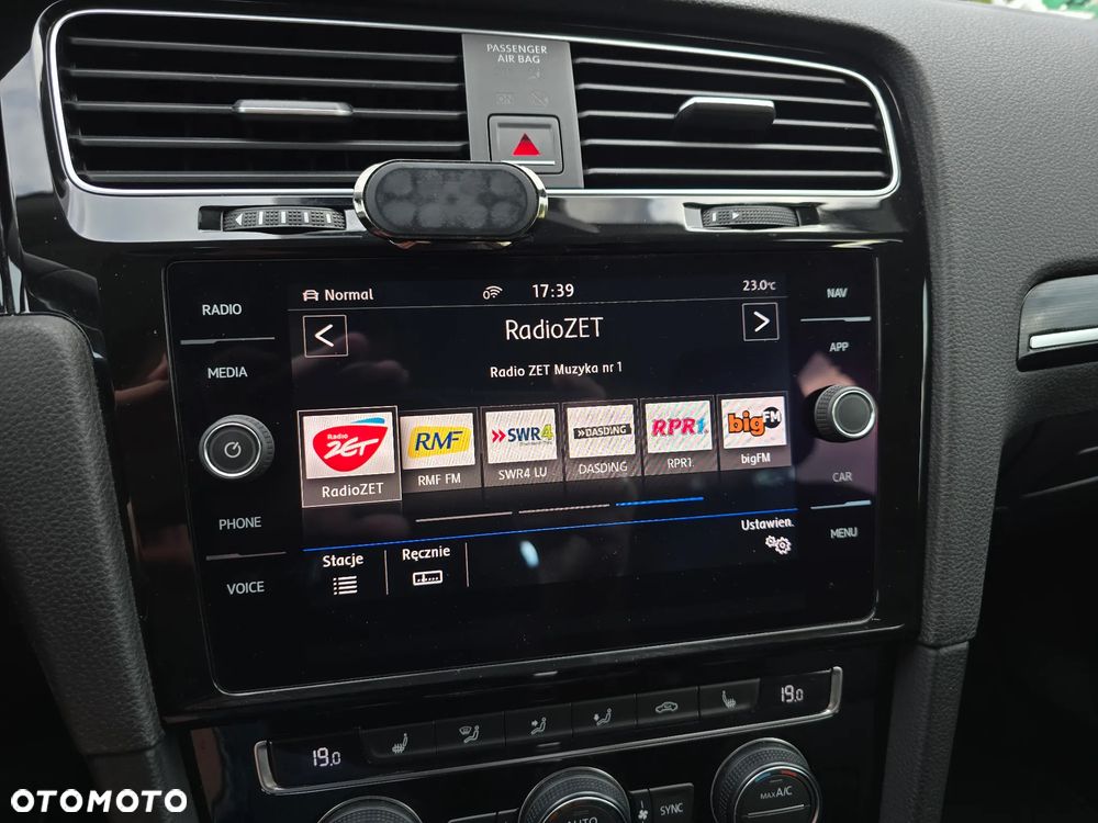 Volkswagen Golf 2.0 TDI SCR DSG Highline - 21