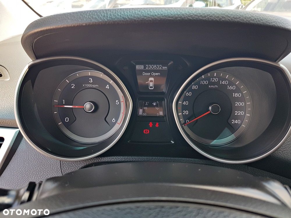 Hyundai i30 i30cw 1.6 CRDi Intro Edition - 16