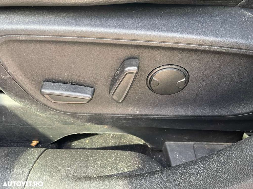 Ford Kuga 2.0 EcoBlue A8 AWD Titanium X - 12