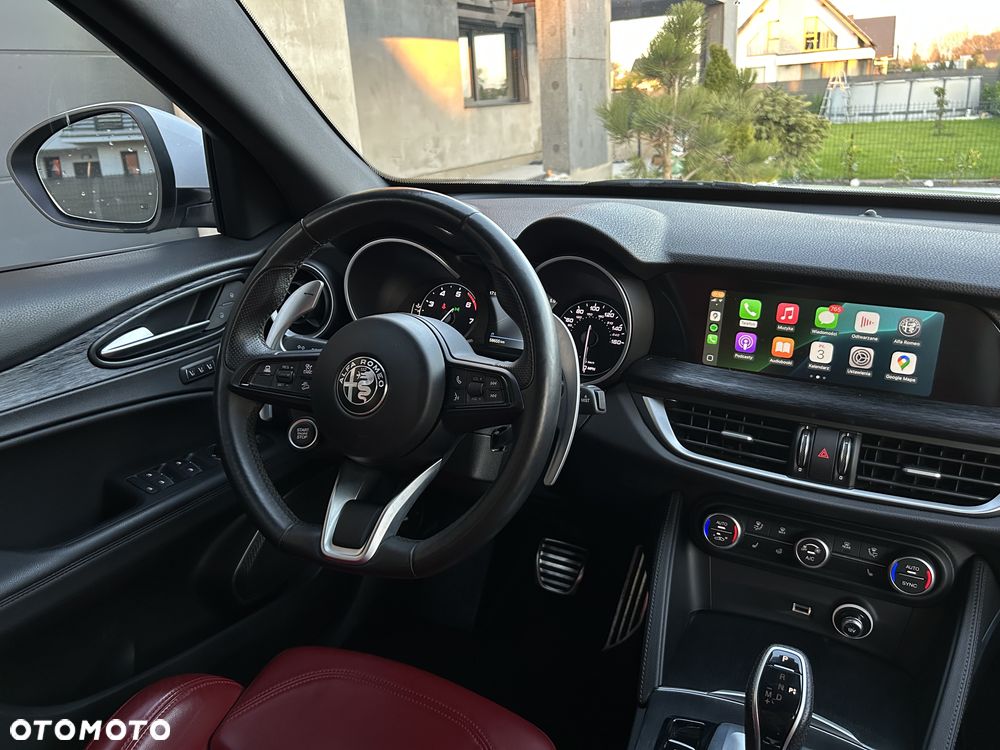 Alfa Romeo Stelvio - 11
