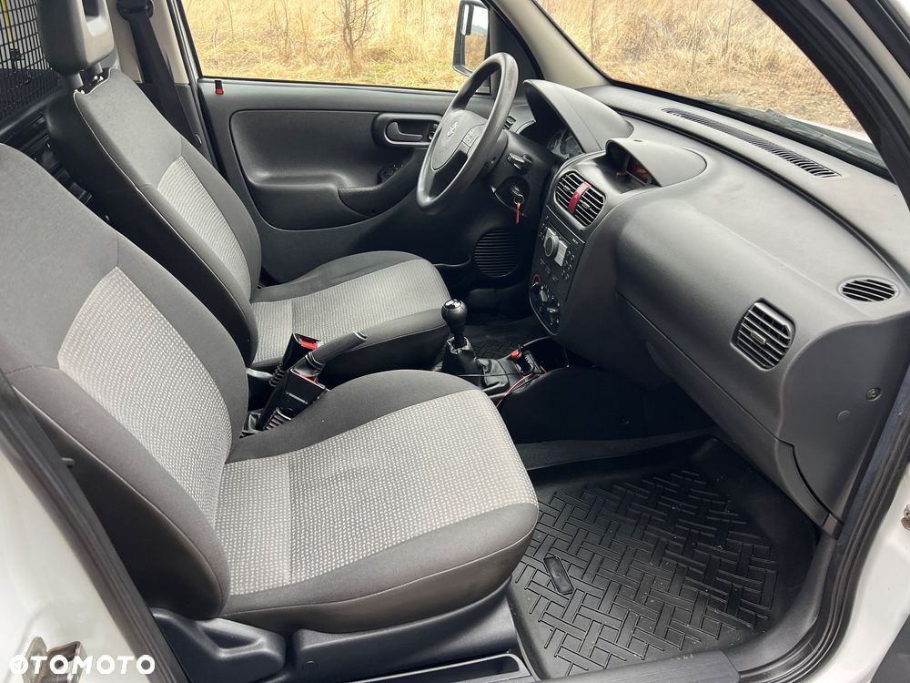 Opel Combo - 13