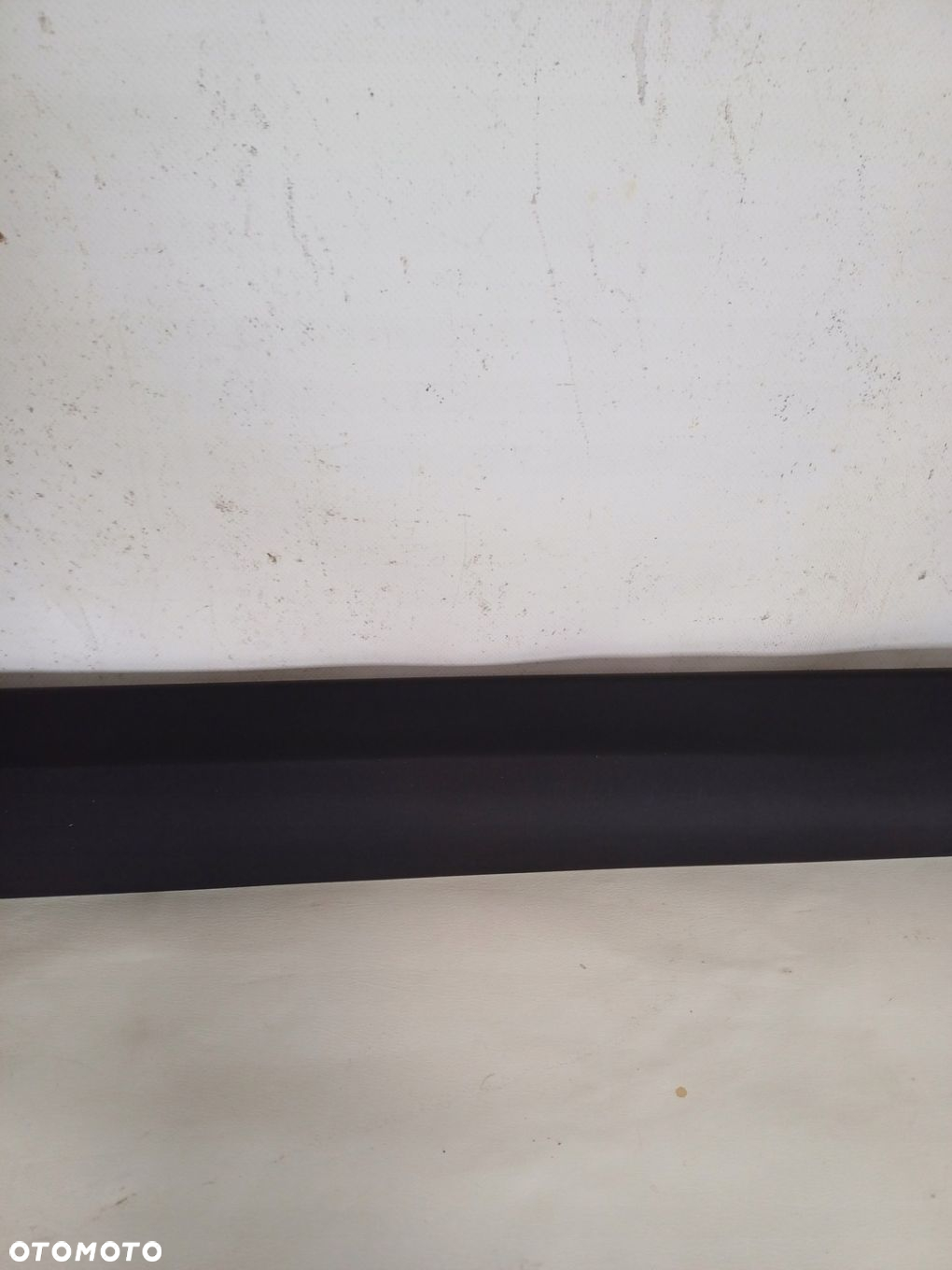 LISTWA DOLNA PROGOWA PRAWY PRZÓD PRAWA SUZUKI CELERIO 14- - 7