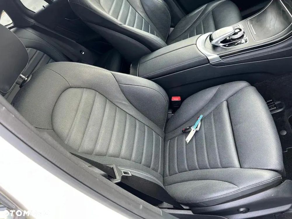 Mercedes-Benz GLC 300 4Matic 9G-TRONIC Edition Avantgarde - 12