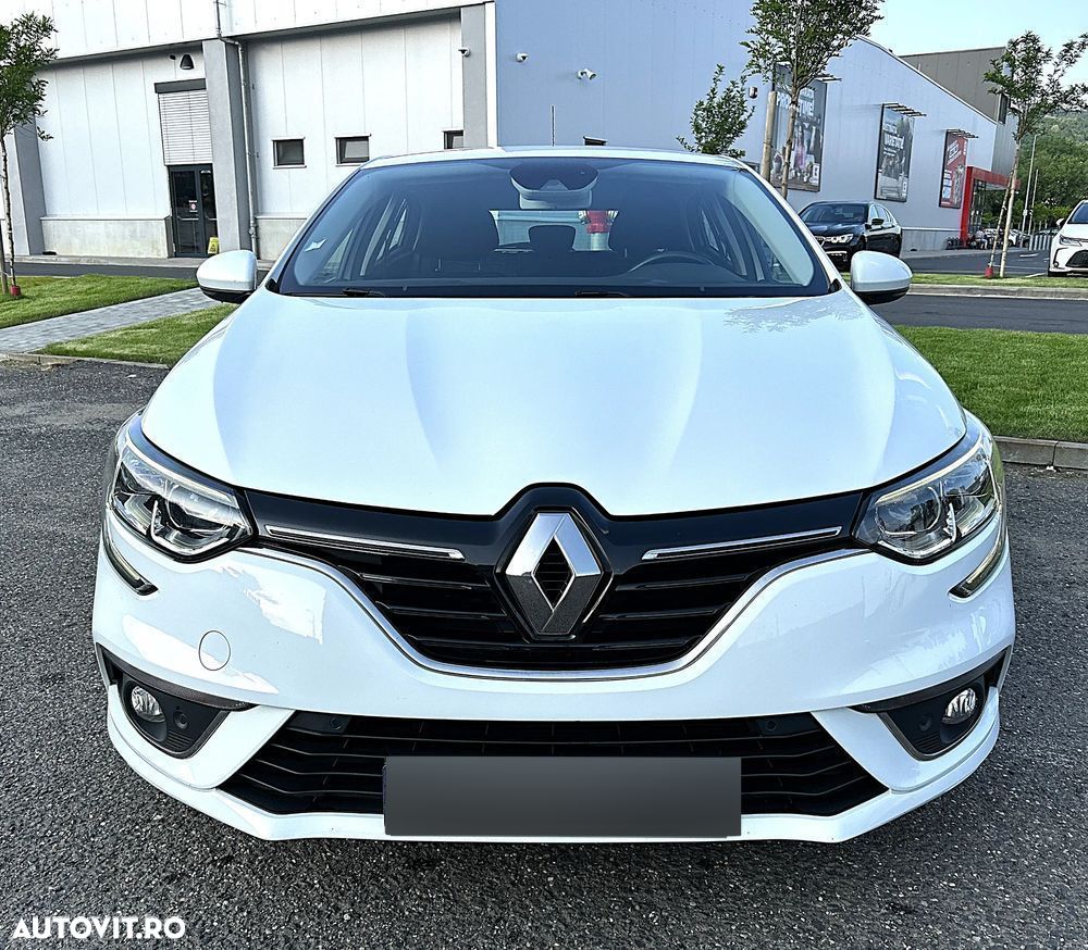 Renault Megane TCe 115 GPF ZEN - 9