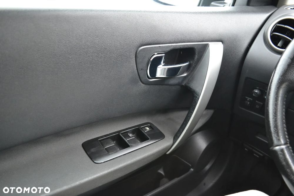 Nissan Qashqai 2.0 CVT acenta - 27