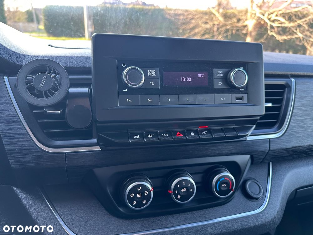 Renault Trafic Grand 2.0 dCi - 10