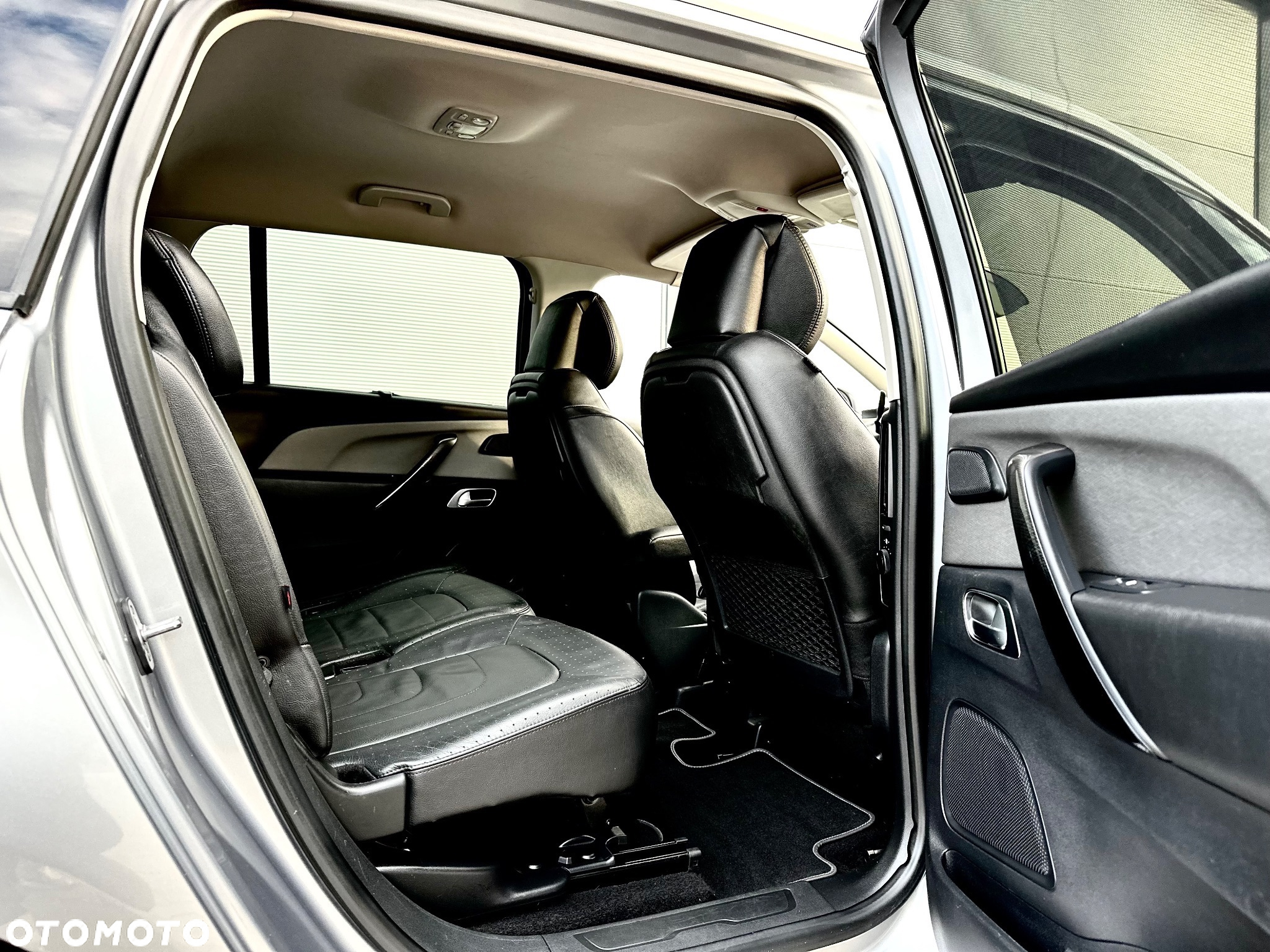 Citroën C4 Grand Picasso BlueHDi 150 EAT6 Exclusive - 29