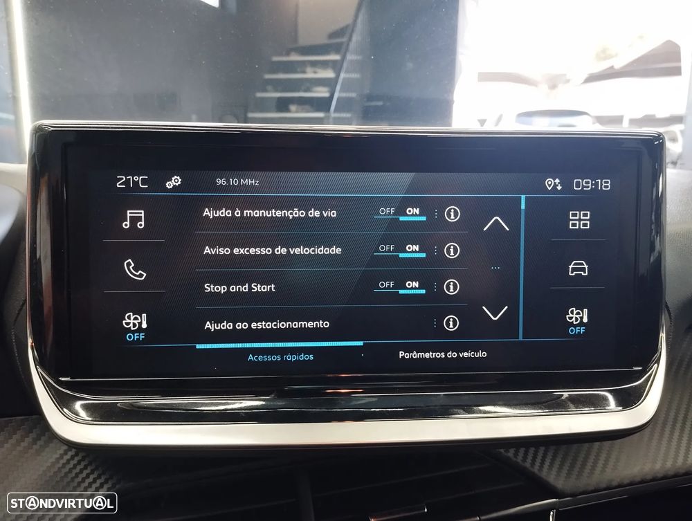 Peugeot 208 1.2 PureTech SE Style - 25
