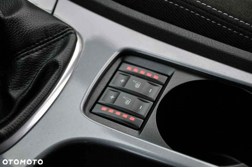 Ford Mondeo - 33