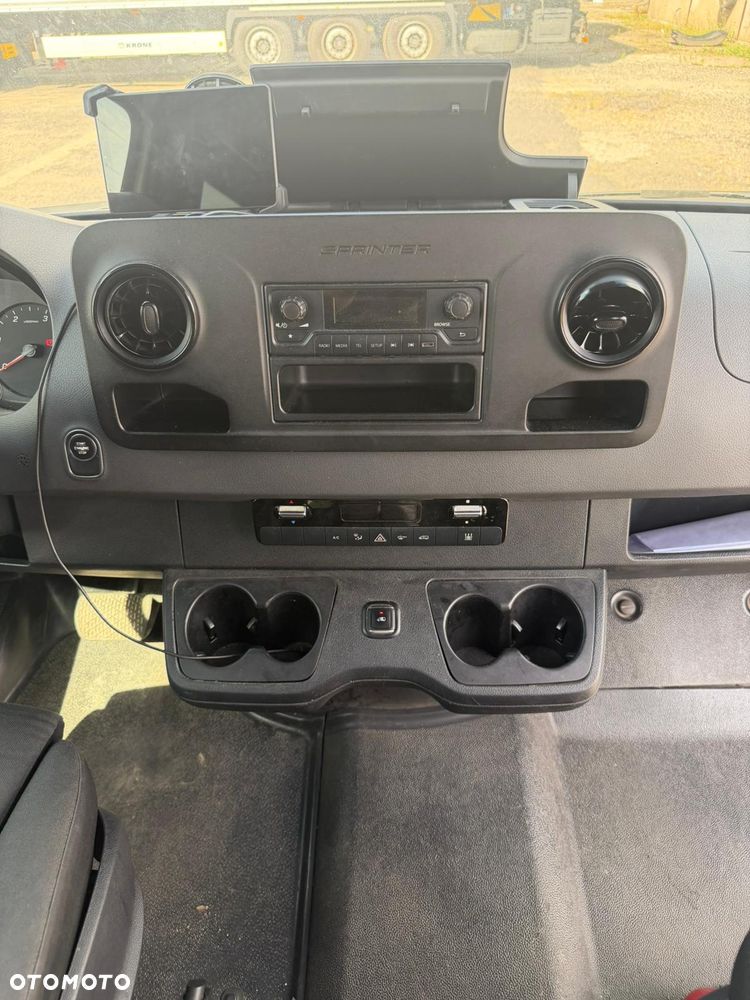 Mercedes-Benz Sprinter 907.253 - 12