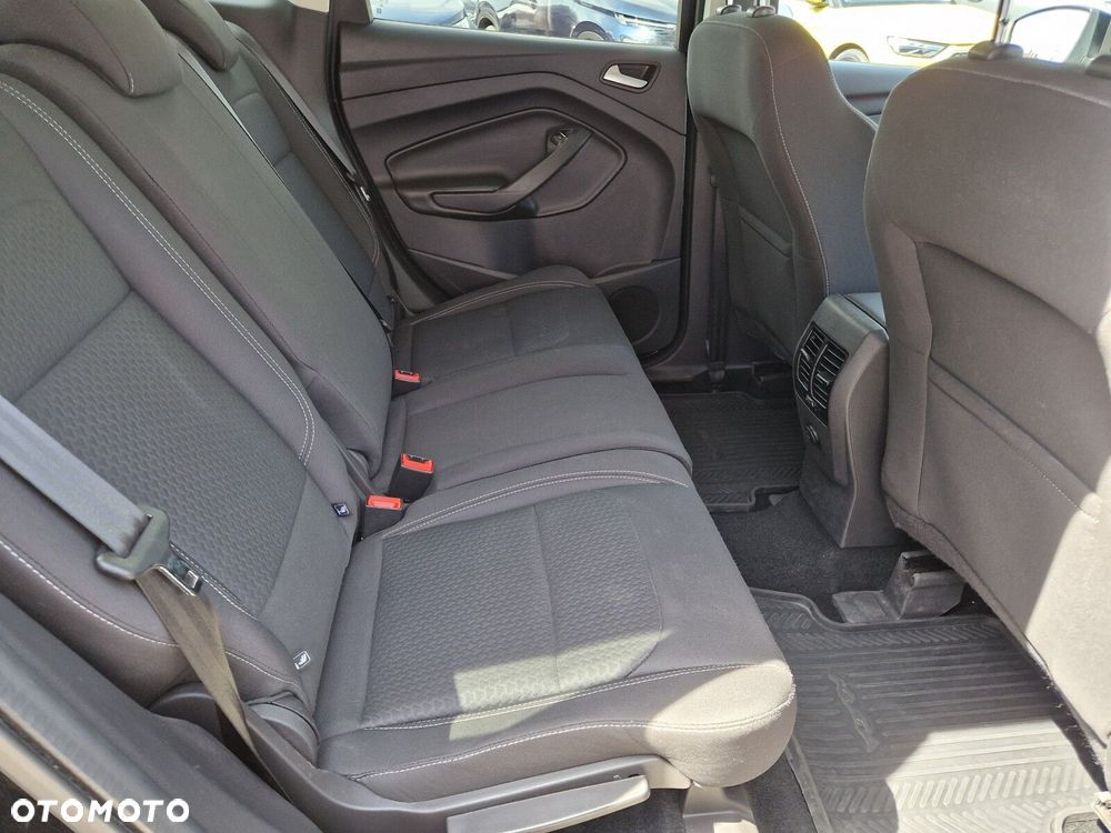 Ford Kuga - 34