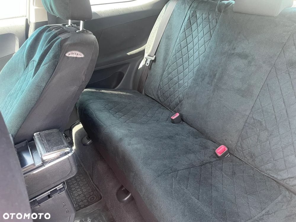 Toyota Auris 1.6 VVT-i Sol - 26
