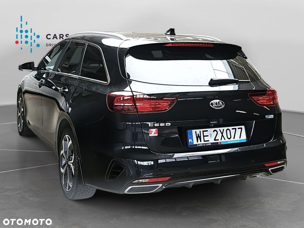 Kia Ceed 1.6 GDI PHEV L DCT - 32