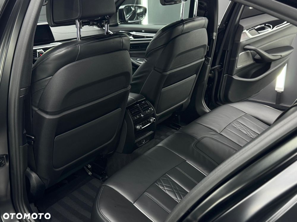 BMW Seria 5 530i - 8