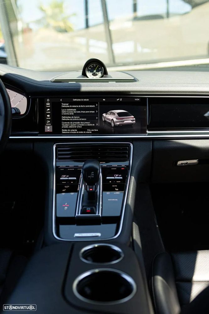 Porsche Panamera Sport Turismo 4 E-Hybrid Platinum Edition - 33