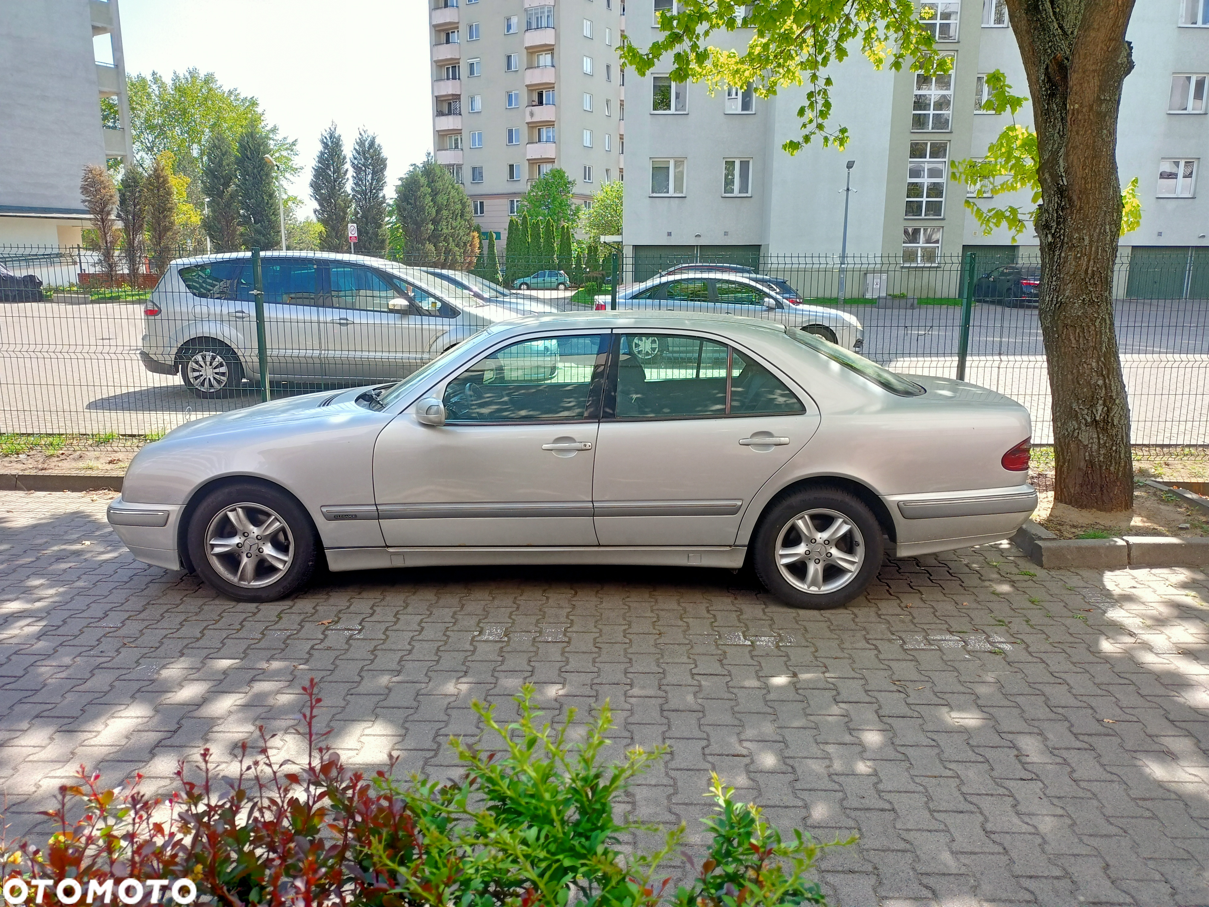 Mercedes-Benz Klasa E - 2