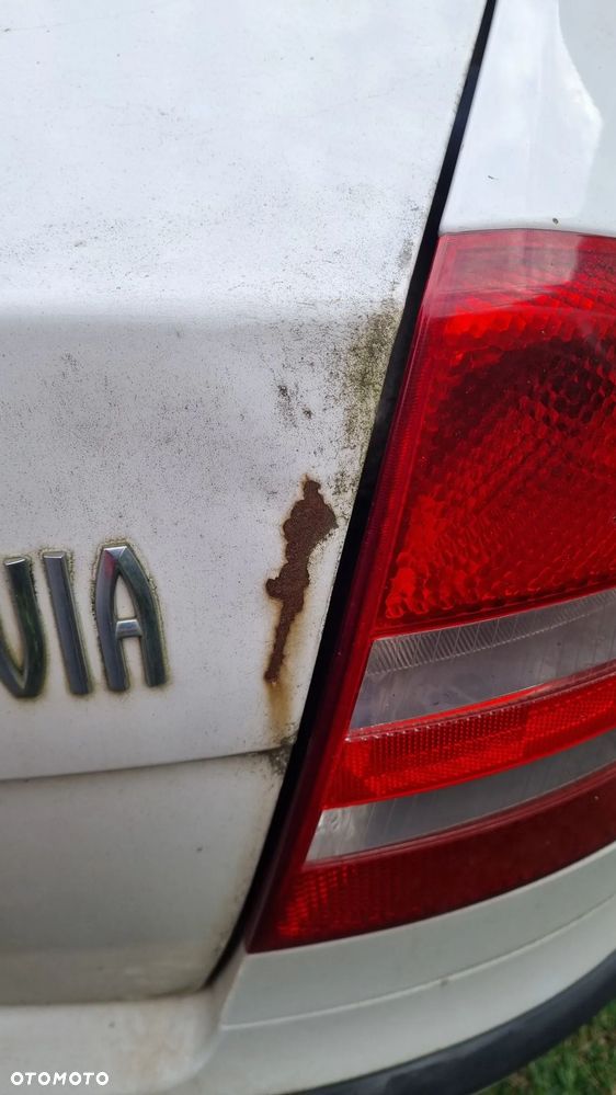 Skoda Octavia 1.6 - 13