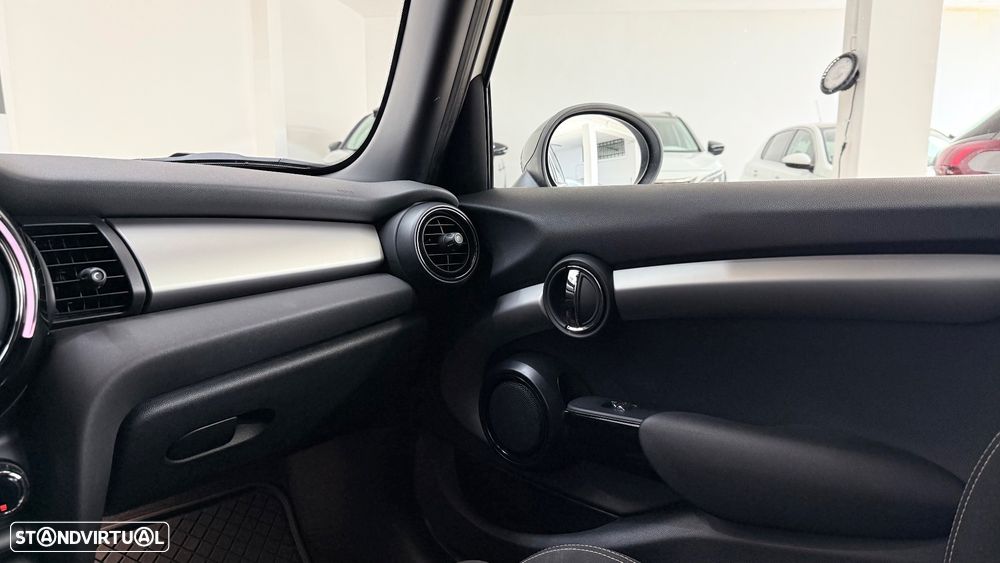 MINI 5 Portas Cooper D - 12
