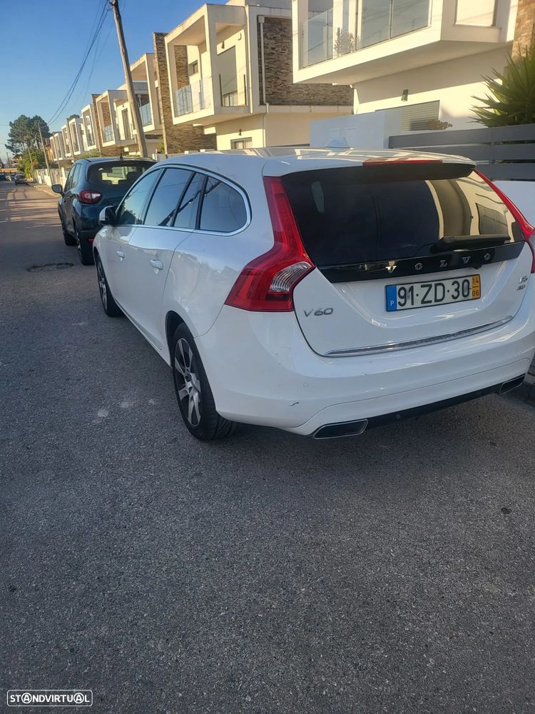 Volvo V60 D5 Geartronic Summum - 17