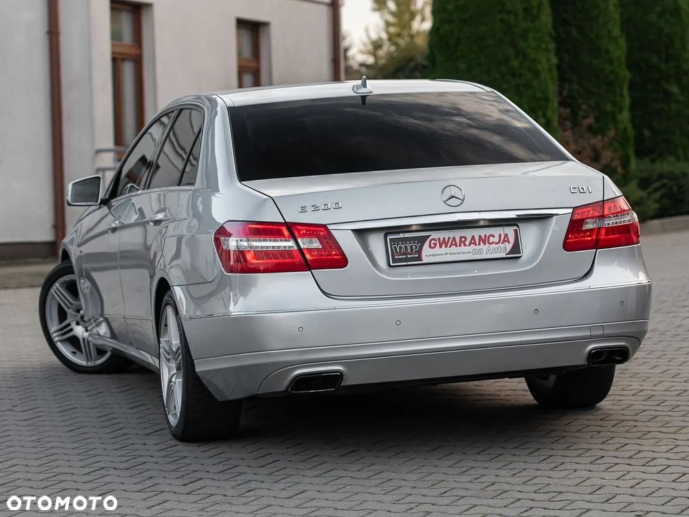 Mercedes-Benz Klasa E - 9