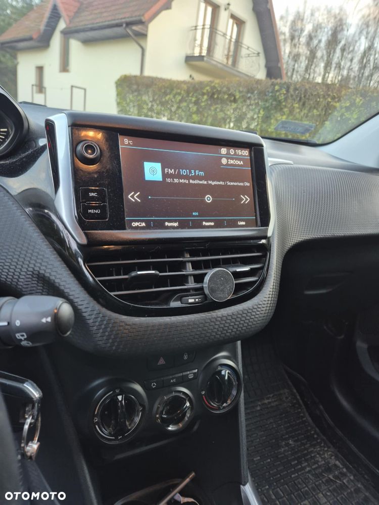 Peugeot 2008 1.6 BlueHDi Style - 15