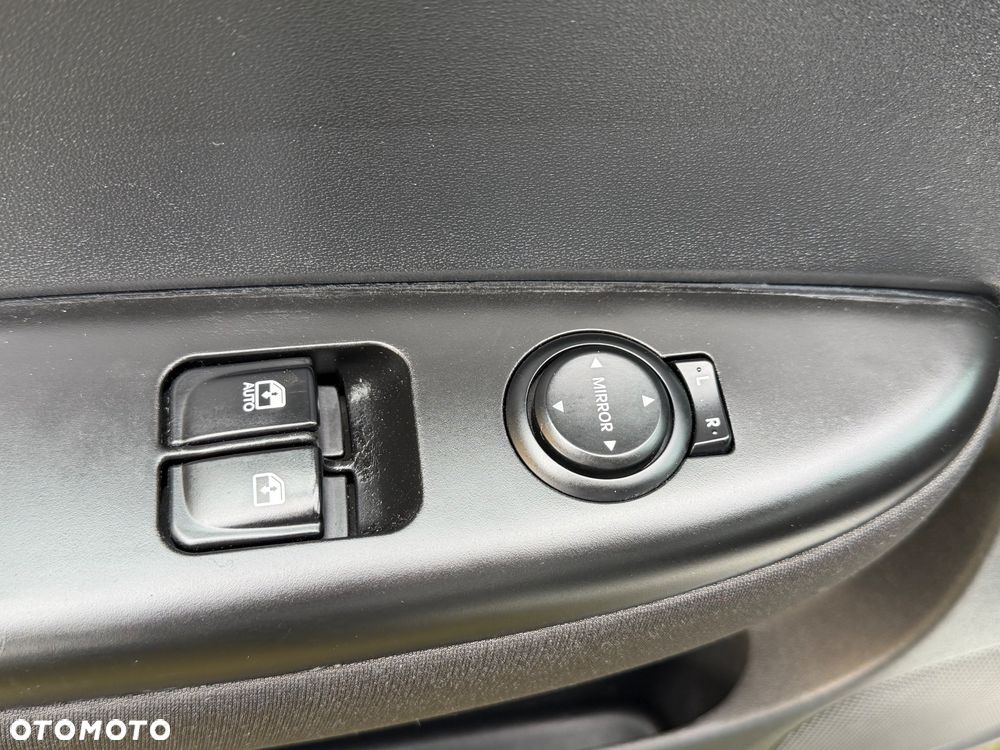 Hyundai i20 1.2 Fifa World Cup Edition - 36