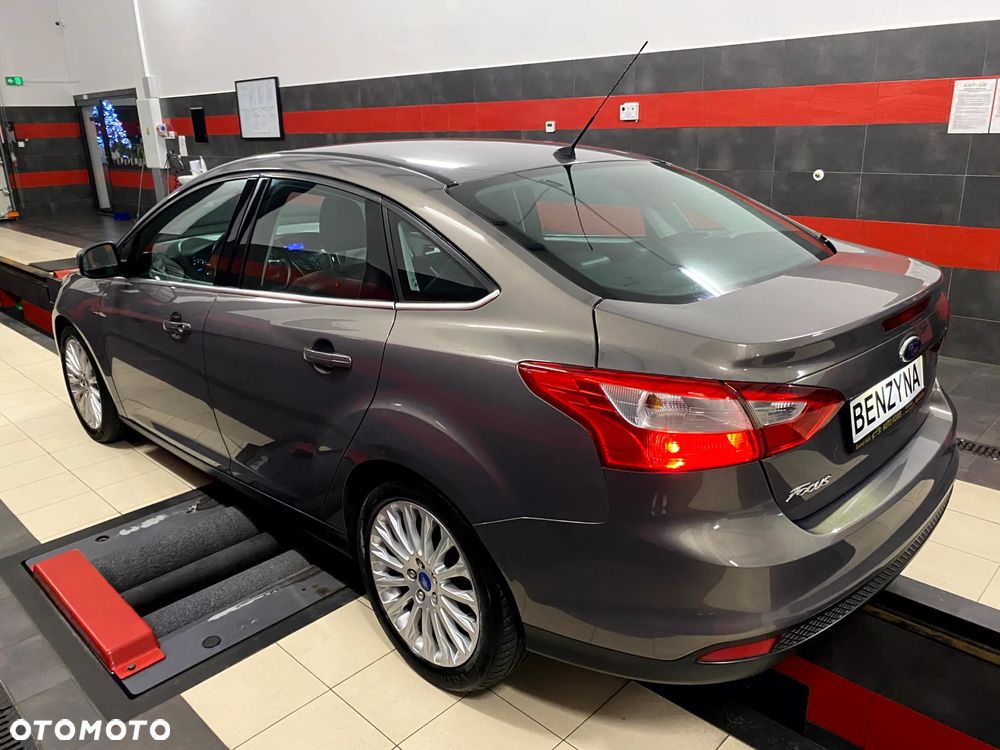 Ford Focus 1.6 Ti-VCT Titanium - 11