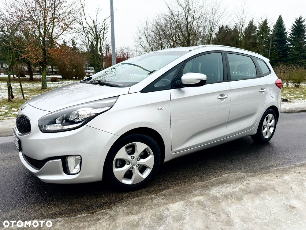 Kia Carens 1.7 CRDi 136 Dream Team Edition - 10