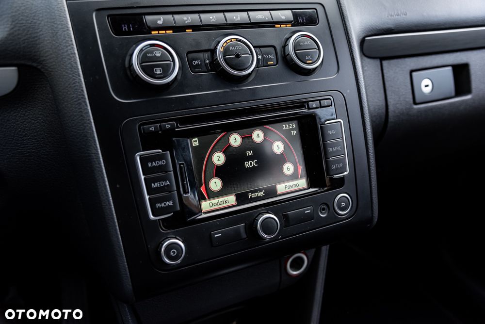 Volkswagen Touran 2.0 TDI DPF DSG Cup - 37