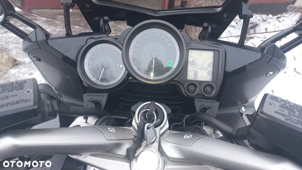 Yamaha FJR - 7