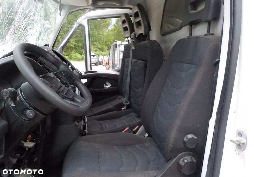 Iveco 35s16 - 25