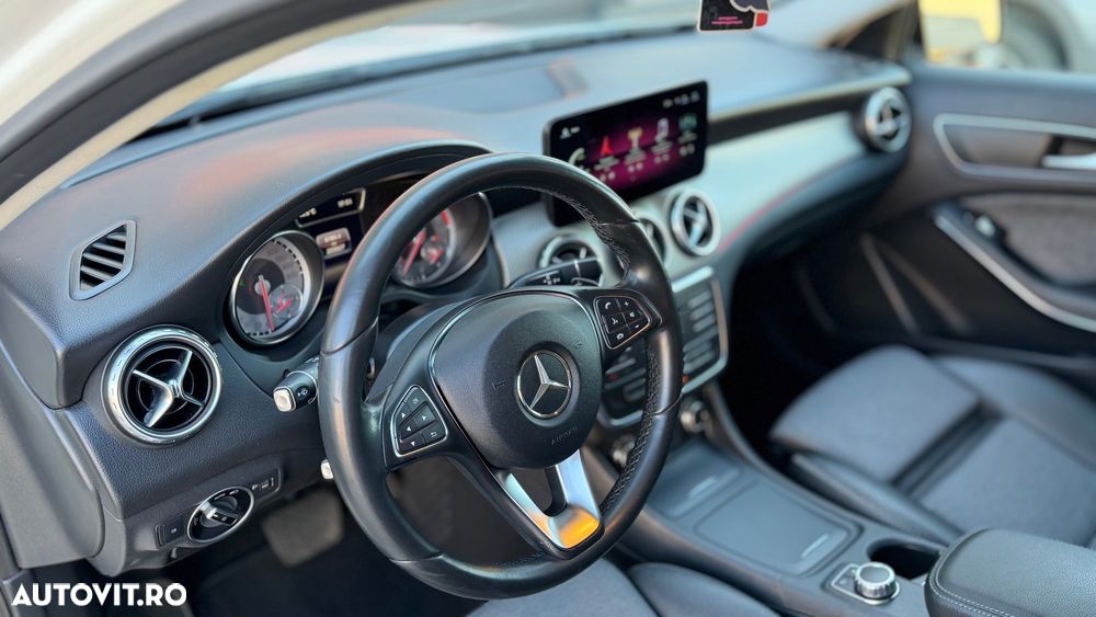 Mercedes-Benz GLA - 7