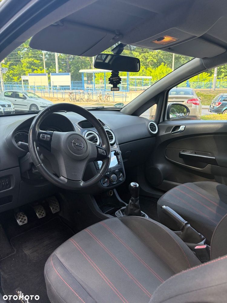 Opel Corsa 1.4 16V Color Edition - 8