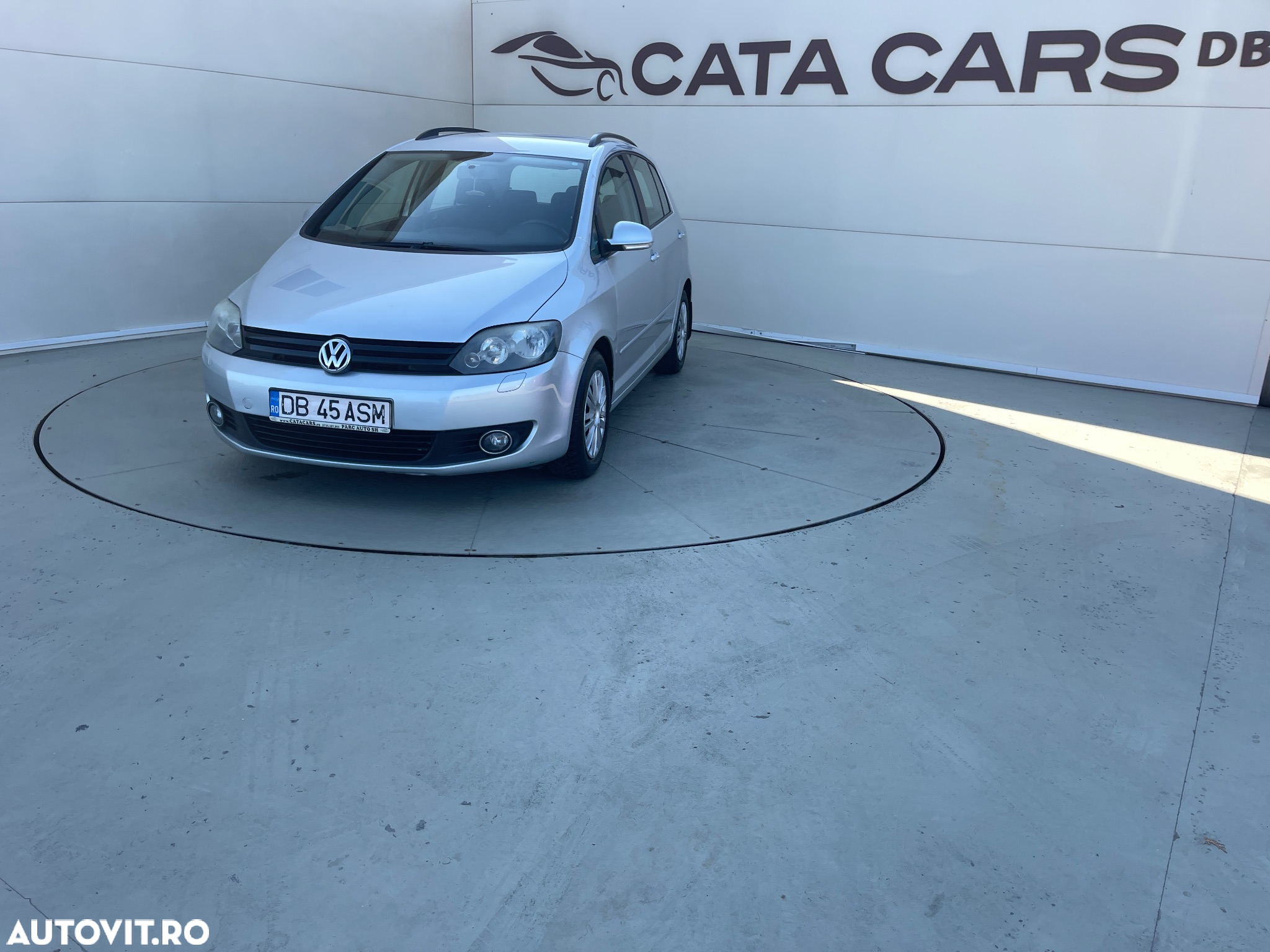 Volkswagen Golf Plus 2.0 TDI Comfortline - 3
