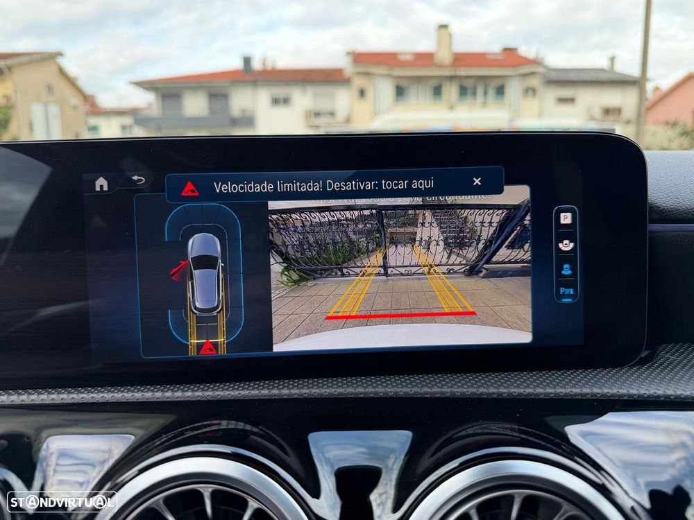 Mercedes-Benz A 250 e AMG Line - 25