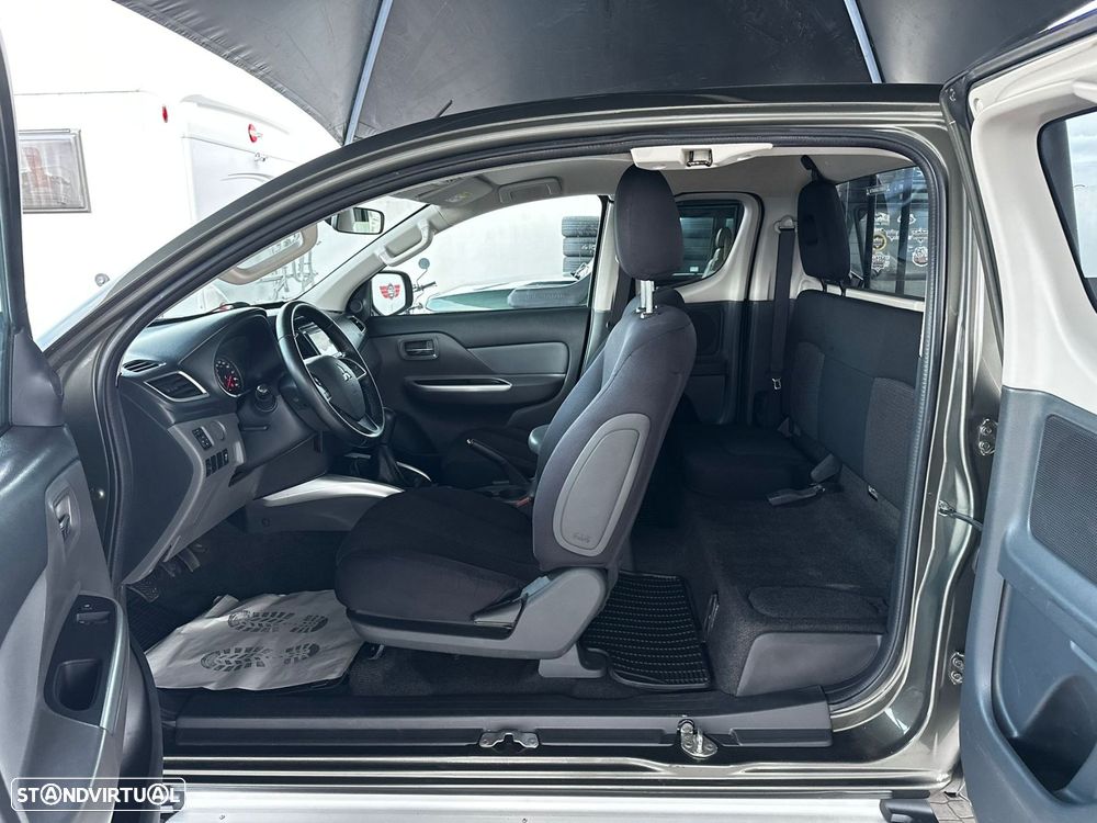 Mitsubishi L200 2.4 DI-D Club Intense Strakar 4WD - 13