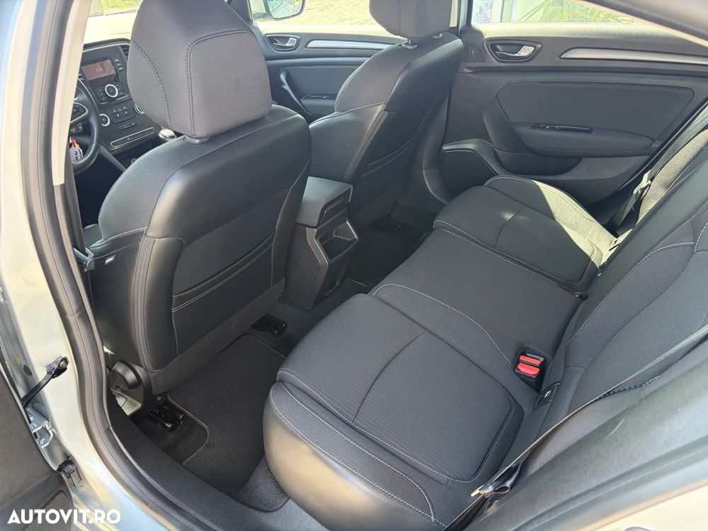 Renault Megane TCe GPF Zen - 9