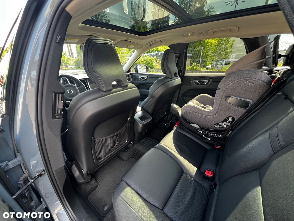 Volvo XC 60 B5 B AWD Momentum Pro - 10