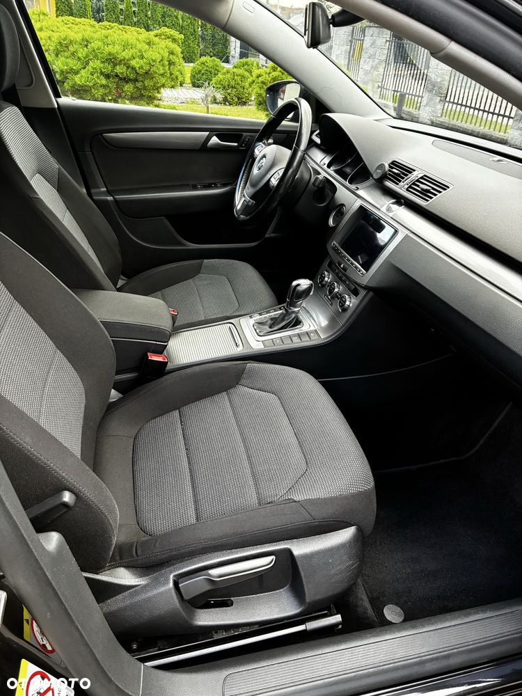 Volkswagen Passat - 6