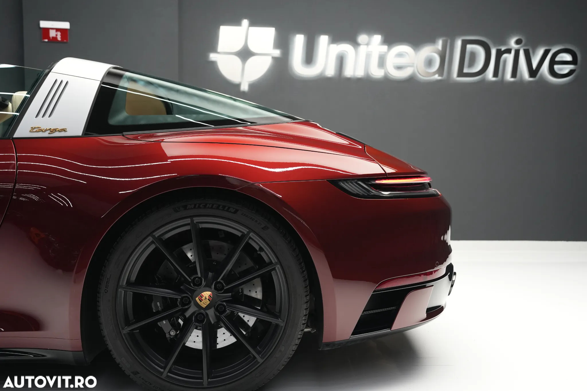 Porsche 911 Targa 4S PDK Heritage Design Edition - 30