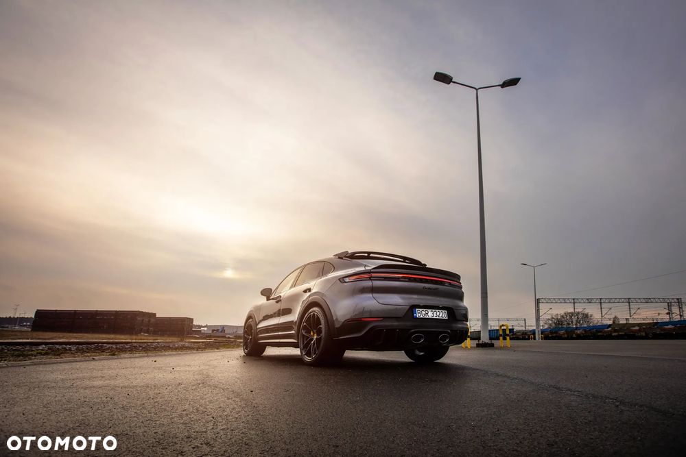 Porsche Cayenne Turbo GT - 20