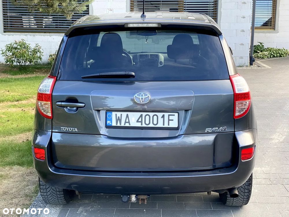 Toyota RAV4 2.2 D-CAT Premium - 10