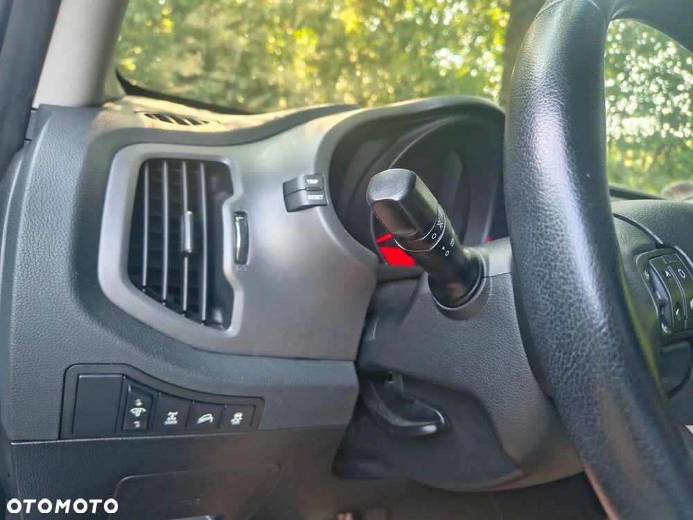 Kia Sportage 2.0 CRDI XL - 13