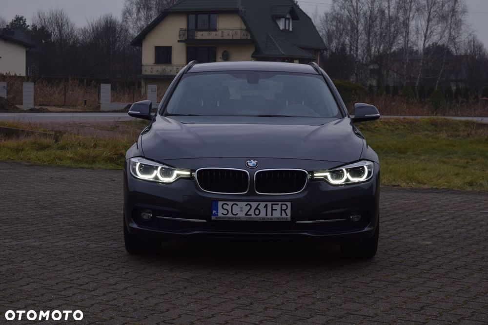 BMW Seria 3 320d xDrive Sport Line - 12