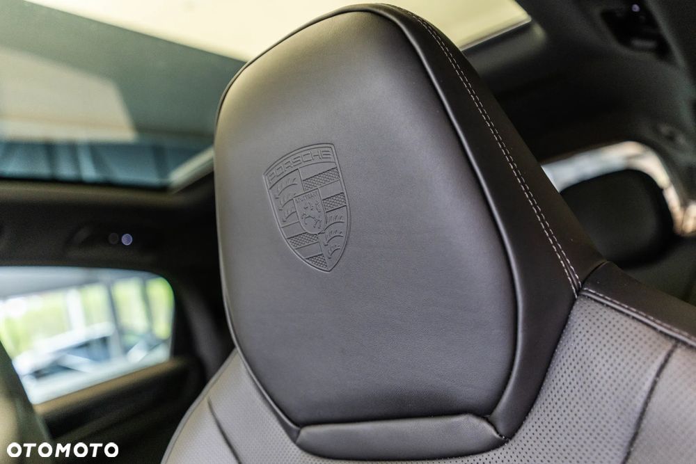 Porsche Cayenne E-Hybrid PHEV Black Edition - 31