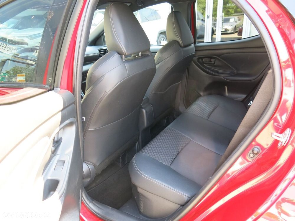 Toyota Yaris Hybrid 1.5 Selection Style - 11