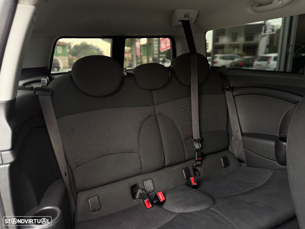 MINI Clubman Cooper D - 15